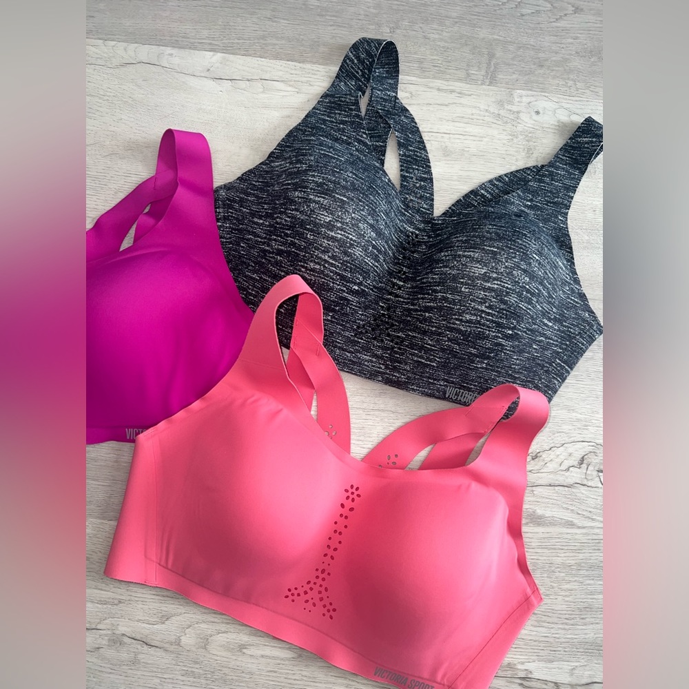 Set of Victoria’s Secret Angel Max sports bras like new!
